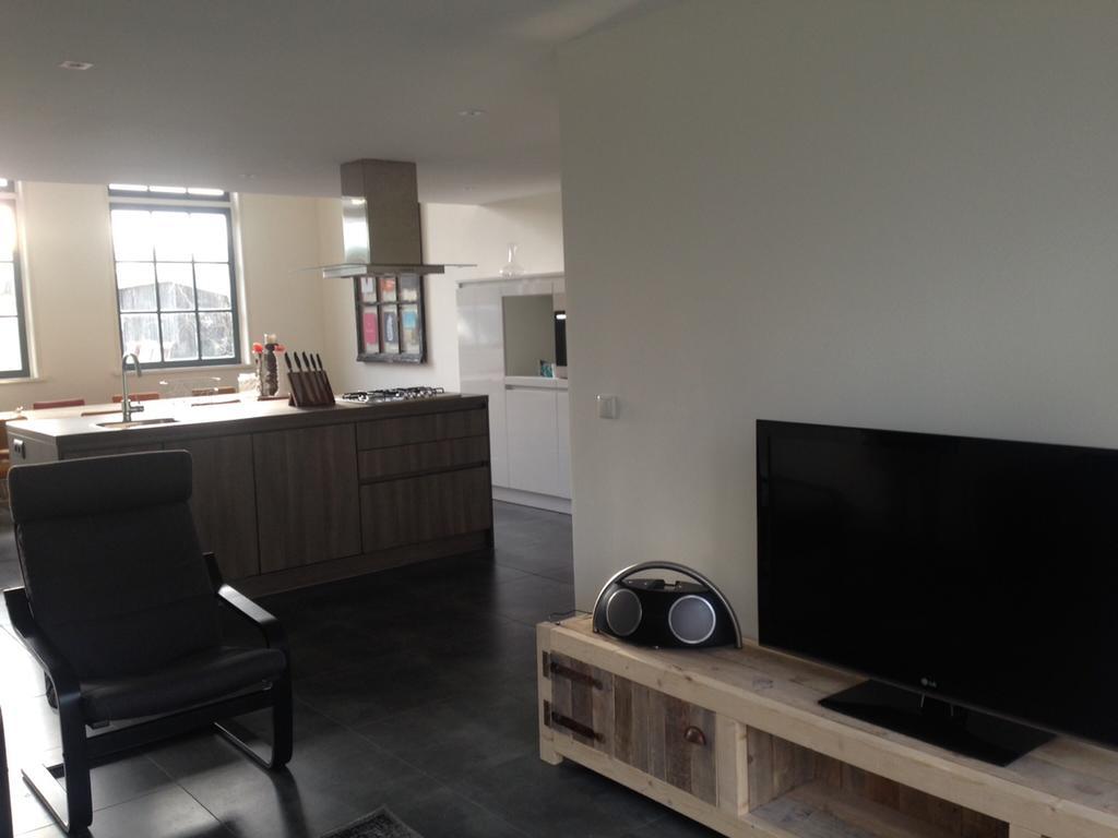Suite School 15 A Zonnemaire Номер фото